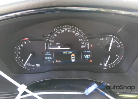 2018 Cadillac Xt5 Luxury z USA, uszkodzony, nr VIN 1GYKNCRS1JZ118968